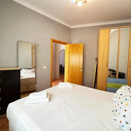 Apartment Bajbaj - 2 A 100 Metros De La Playa Del Bajondillo, A 300 Metros Del Centro De Torremolinos