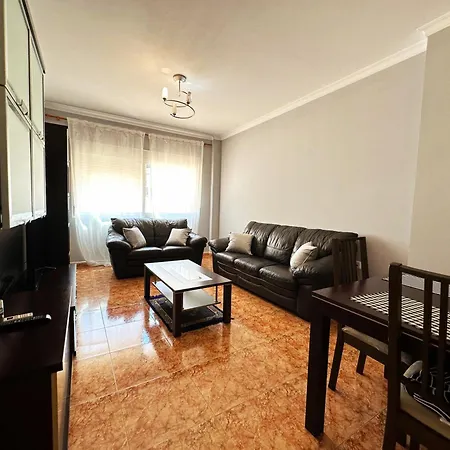Bajbaj - 2 A 100 Metros De La Playa Del Bajondillo, A 300 Metros Del Centro De Торремолинос