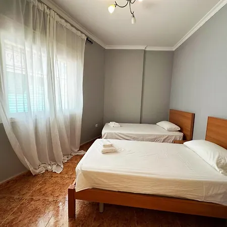 Apartment Bajbaj - 2 A 100 Metros De La Playa Del Bajondillo, A 300 Metros Del Centro De